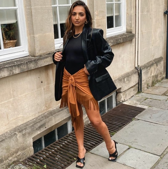 ZARA | Bloggers Fave Fringe Mini Skirt - Picture 9 of 16